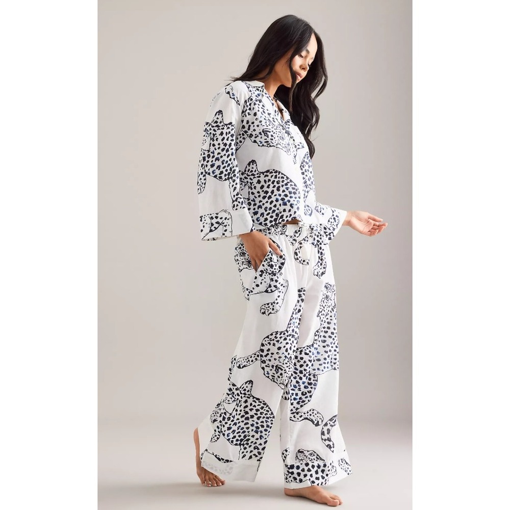 Desmond & Dempsey Jaguar Boxy Shirt & Wide-Leg Trousers Pyjama Set - Picture 2 of 8